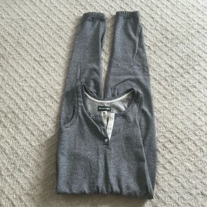 NWOT Roots Grey Loungewear | Jumpsuit w. cinched waist & pockets